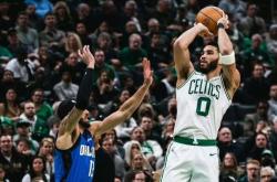 开云体育在线-包含凯尔特人B队血洗奇才，麦科勒姆三分雨点燃全场的词条