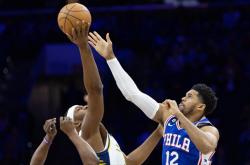 开云sport-步行者完胜福建队，哈登带队取胜