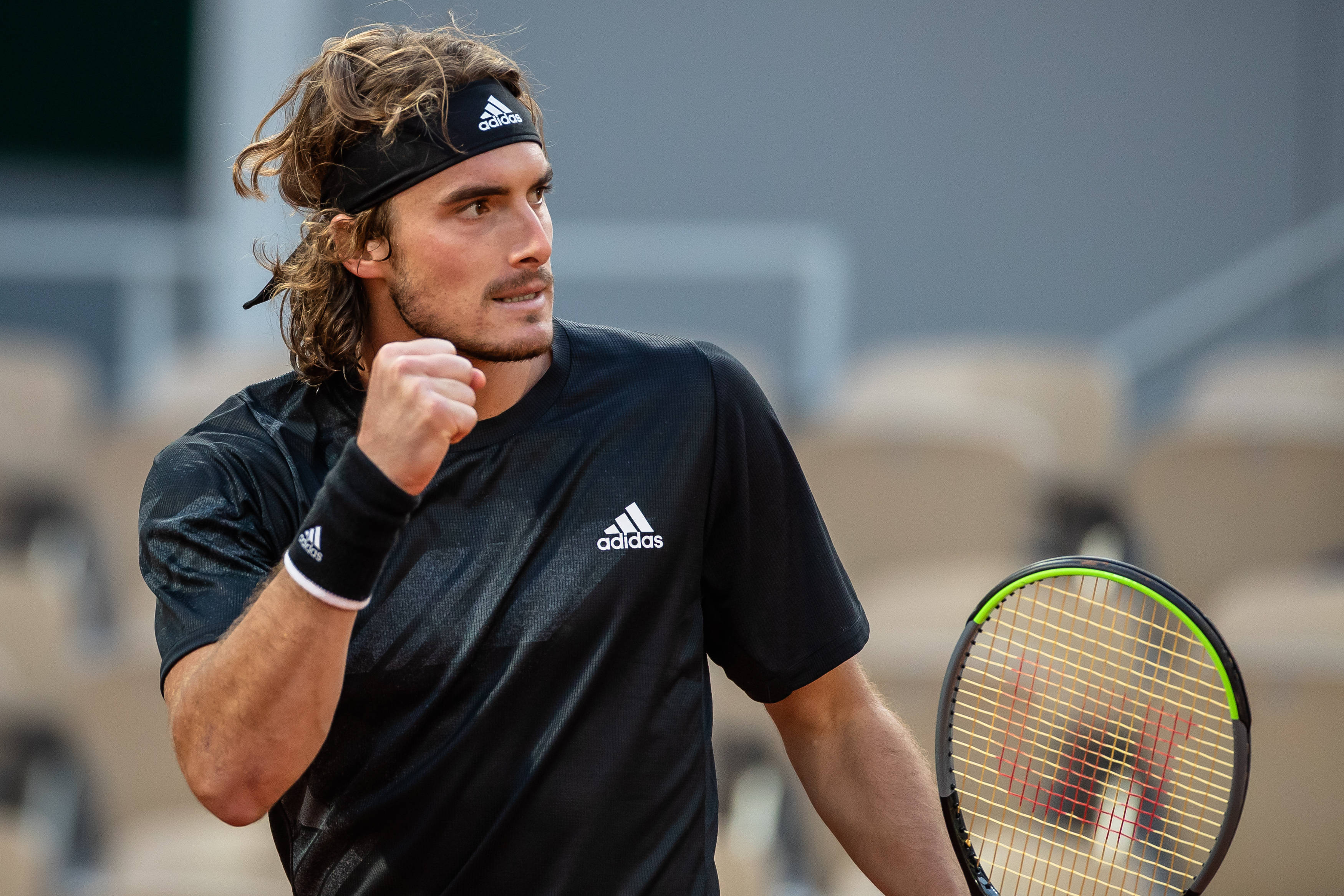 关于西班牙网球队完胜日本网球队,西西帕斯统治全场的信息 关于西班牙网球队完胜日本网球队,西西帕斯统治全场的信息