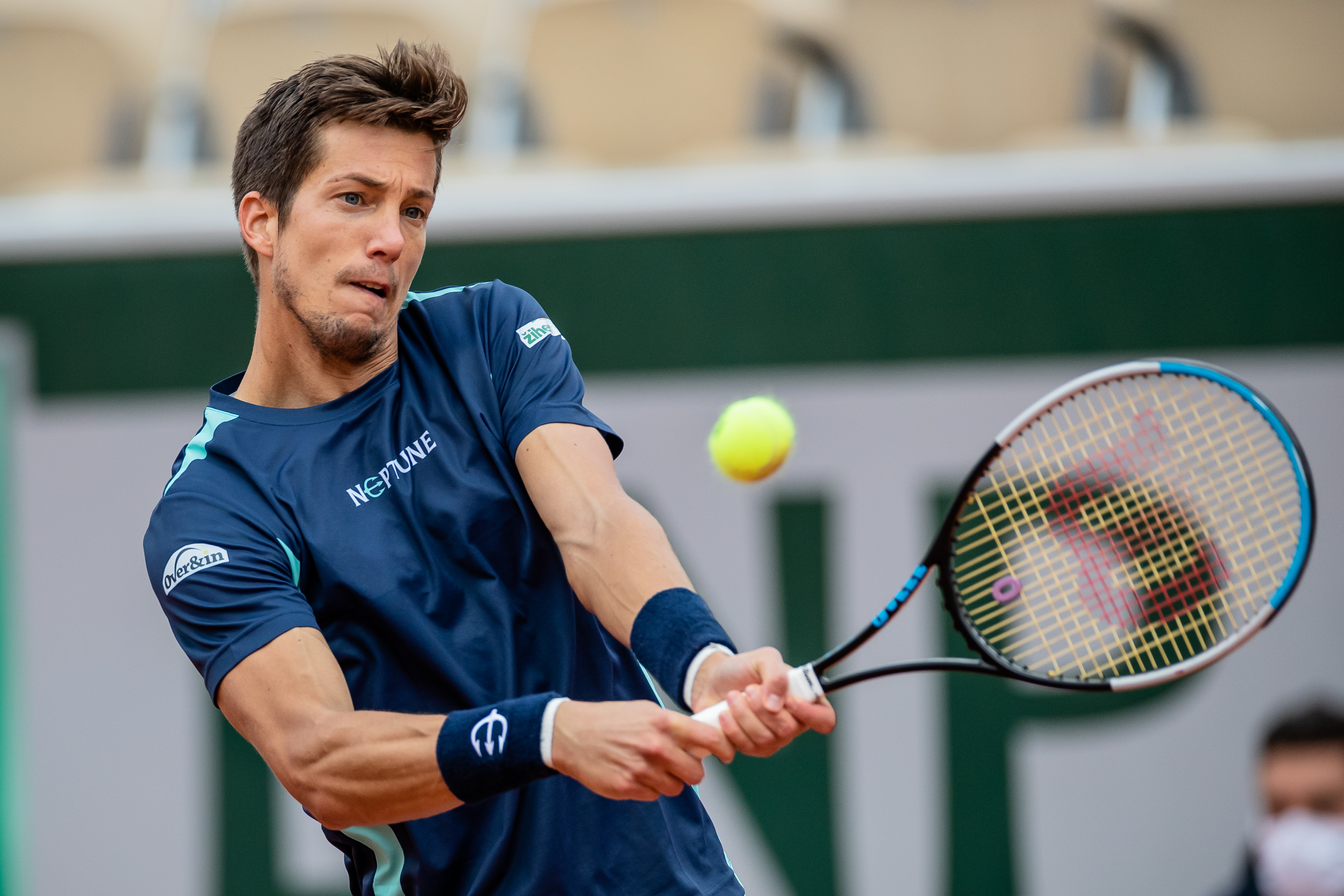 关于西班牙网球队完胜日本网球队,西西帕斯统治全场的信息 关于西班牙网球队完胜日本网球队,西西帕斯统治全场的信息