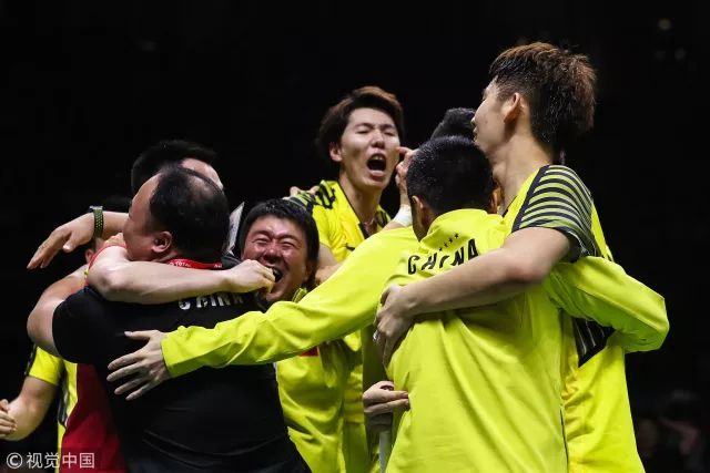 日本羽毛球队轻取马来西亚羽毛球队,林丹送出助攻 日本羽毛球队轻取马来西亚羽毛球队,林丹送出助攻