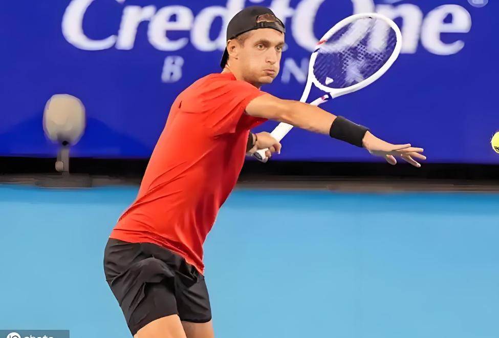 日本网球队鏖战德国网球队,兹维列夫三分雨点燃全场 日本网球队鏖战德国网球队,兹维列夫三分雨点燃全场