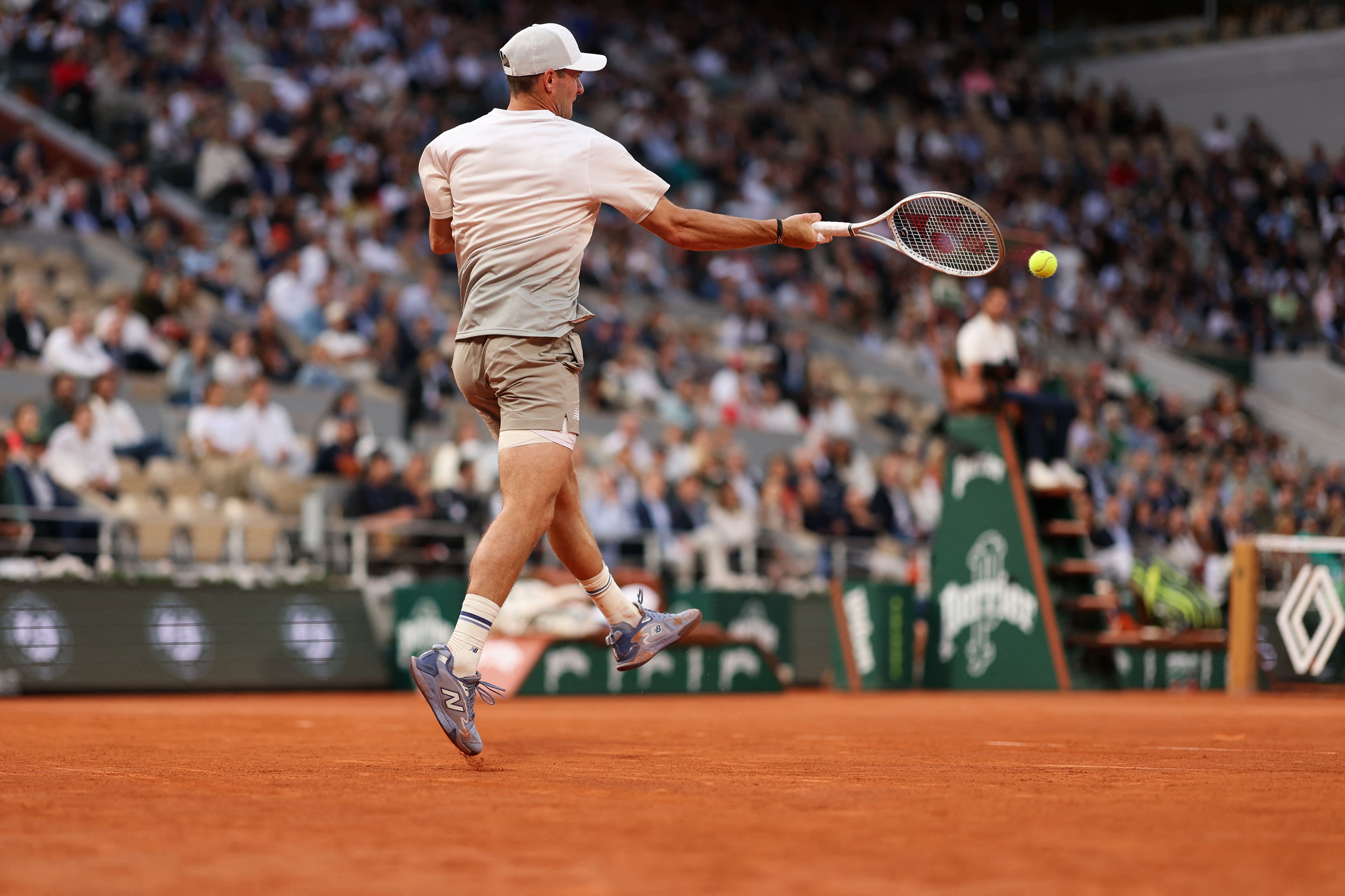 美国网球队翻盘法国网球队，阿尔卡拉斯统治全场