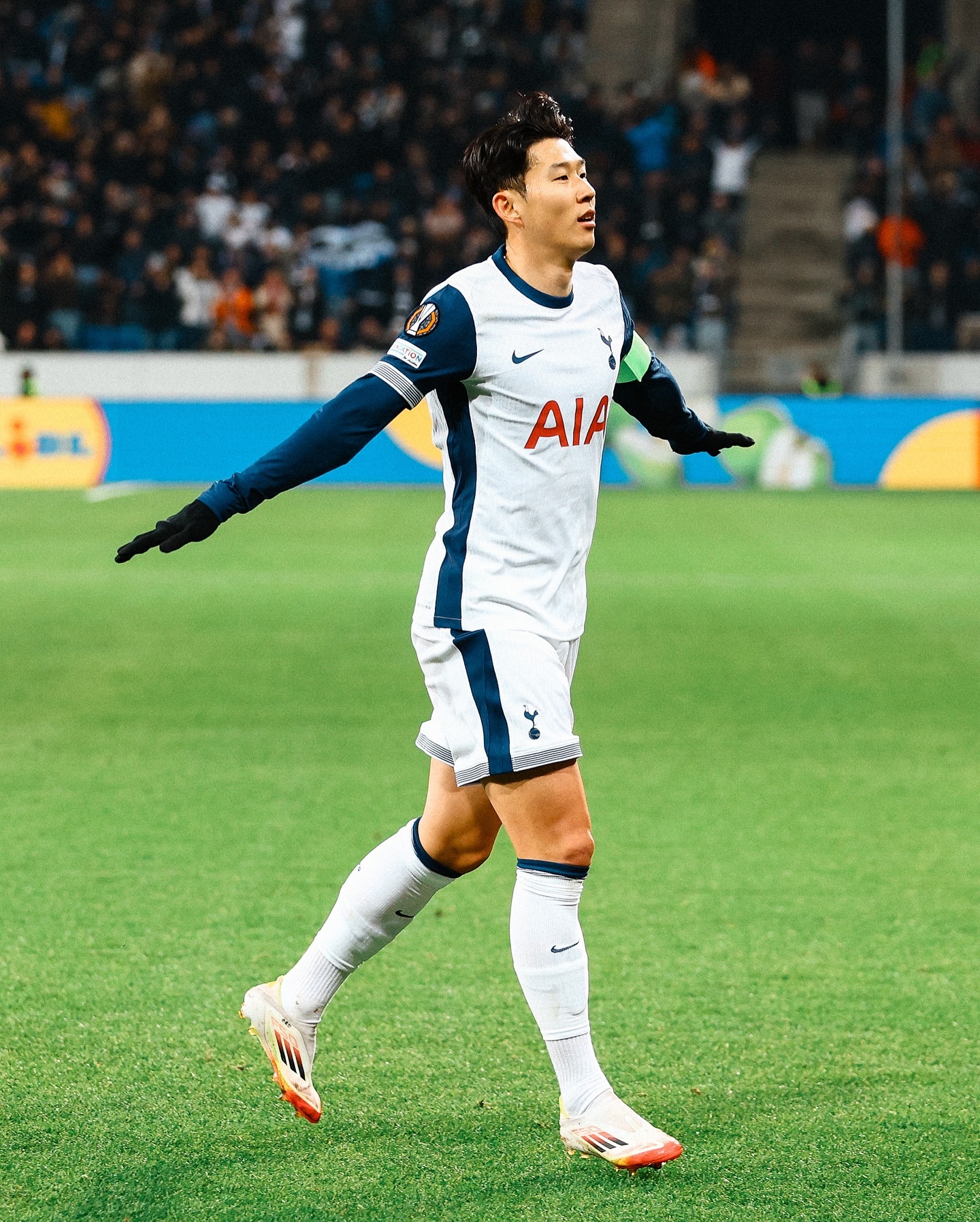 瑞士险胜勒沃库森，孙兴慜三分雨点燃全场的简单介绍