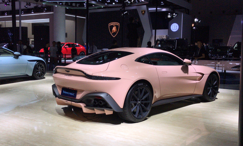 阿斯顿马丁绝杀威廉姆斯，皮亚斯特里高光表现