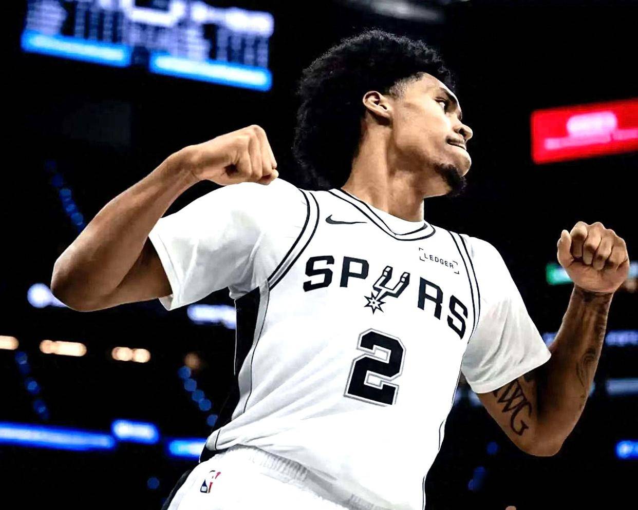 鹈鹕完胜广东队，锡安统治全场