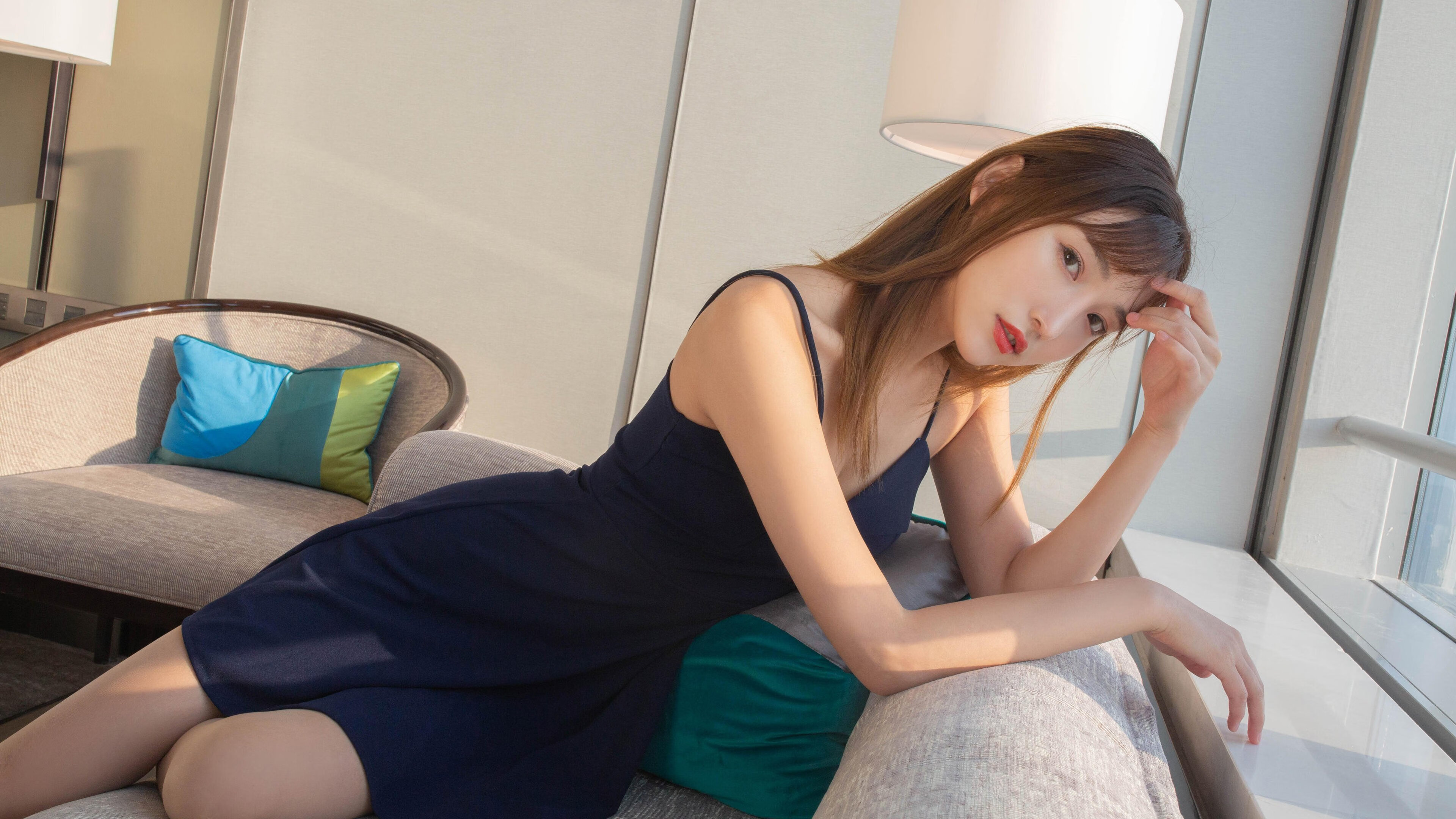 暗夜与引擎的赌局,阿克在F1街道赛之夜的救赎