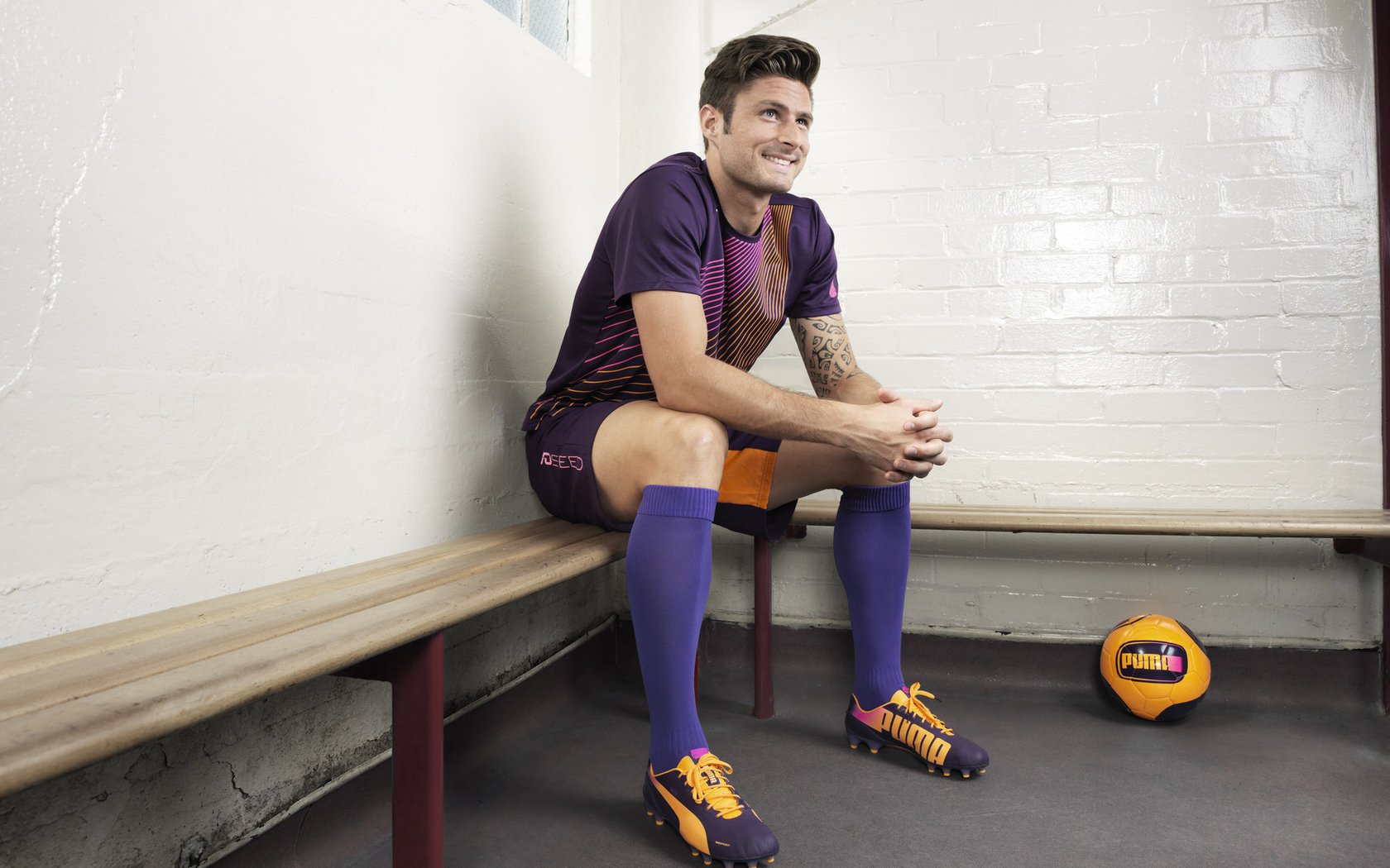 虚构的蓝色奇迹，当佛罗伦萨一夜间改写百年足球史