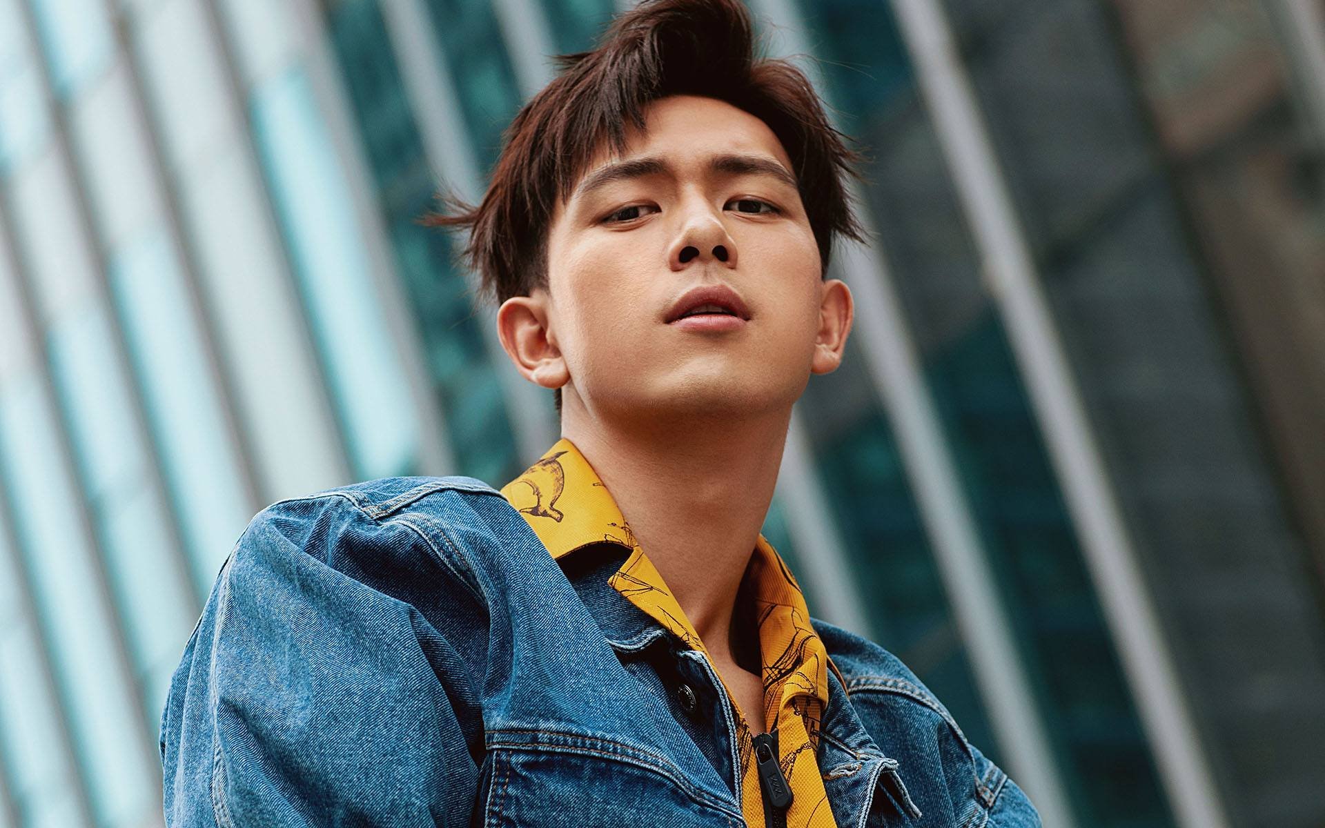 胜利的唯一性,从赛道到球场的巅峰对决