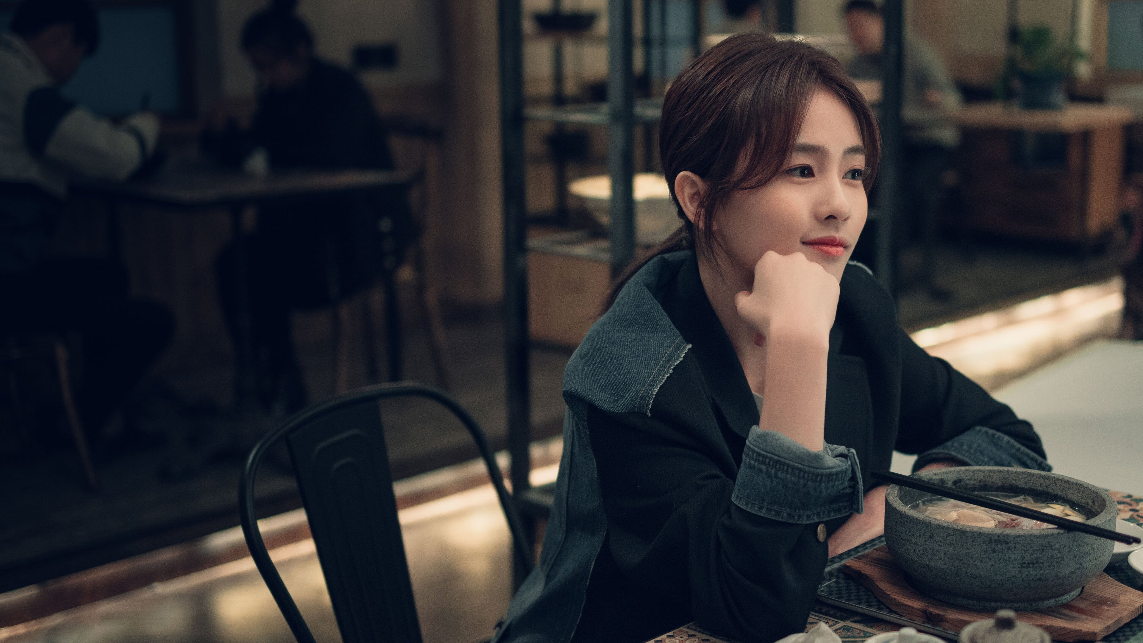 团队横扫与个人接管,足球世界中的双重胜利乐章