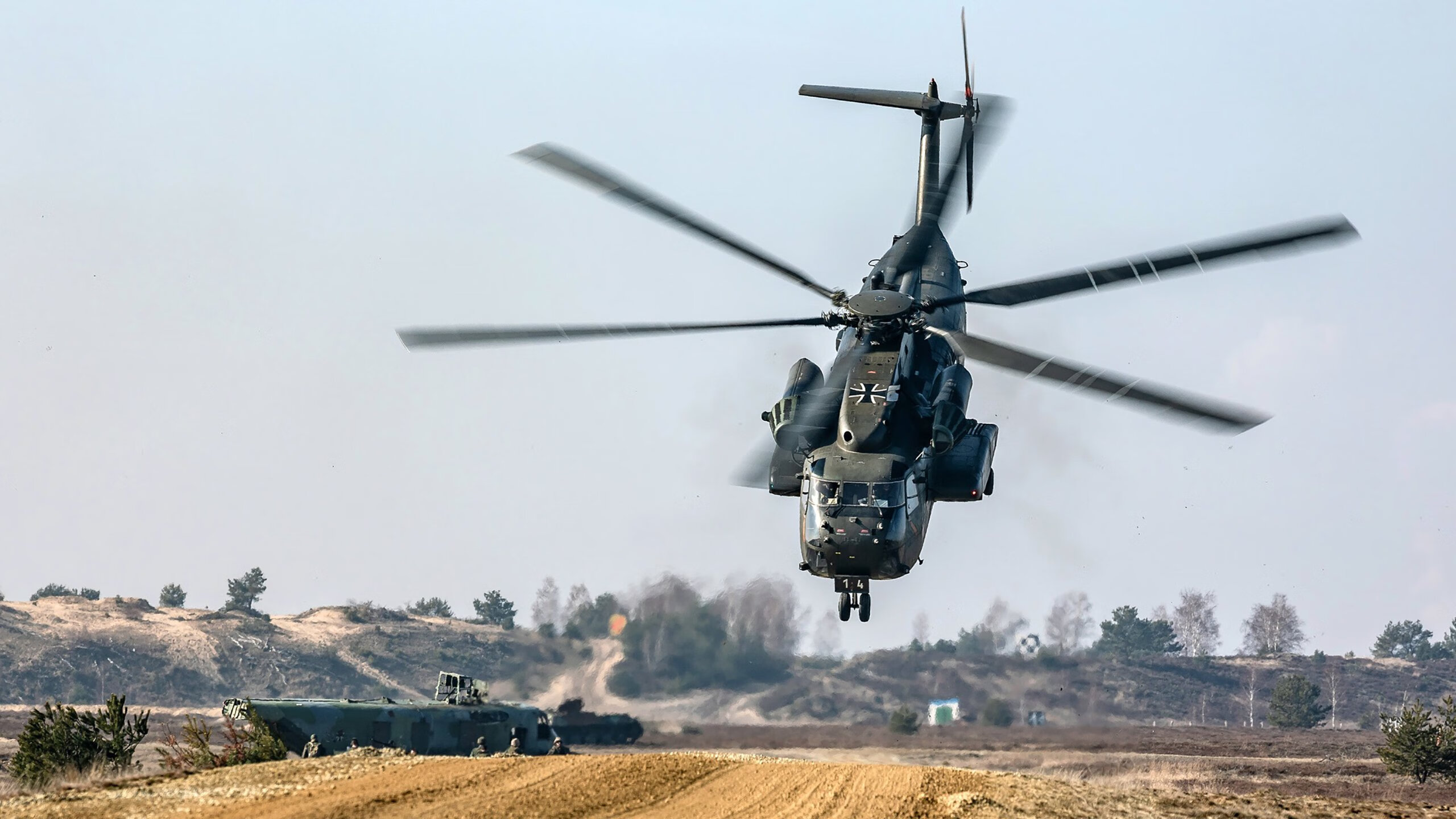 沙漠利刃刺穿伦敦之盾,无名旅欧客孔德导演亚冠惊天逆转